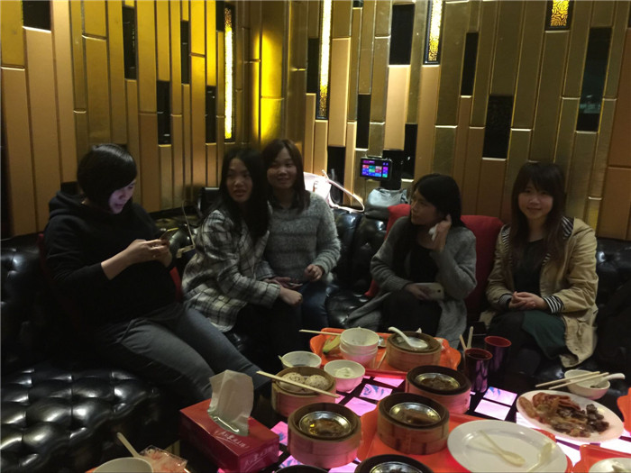 柯尼卡美能達(dá)復(fù)印機(jī)彩印記錄3月科頤壽星生日會